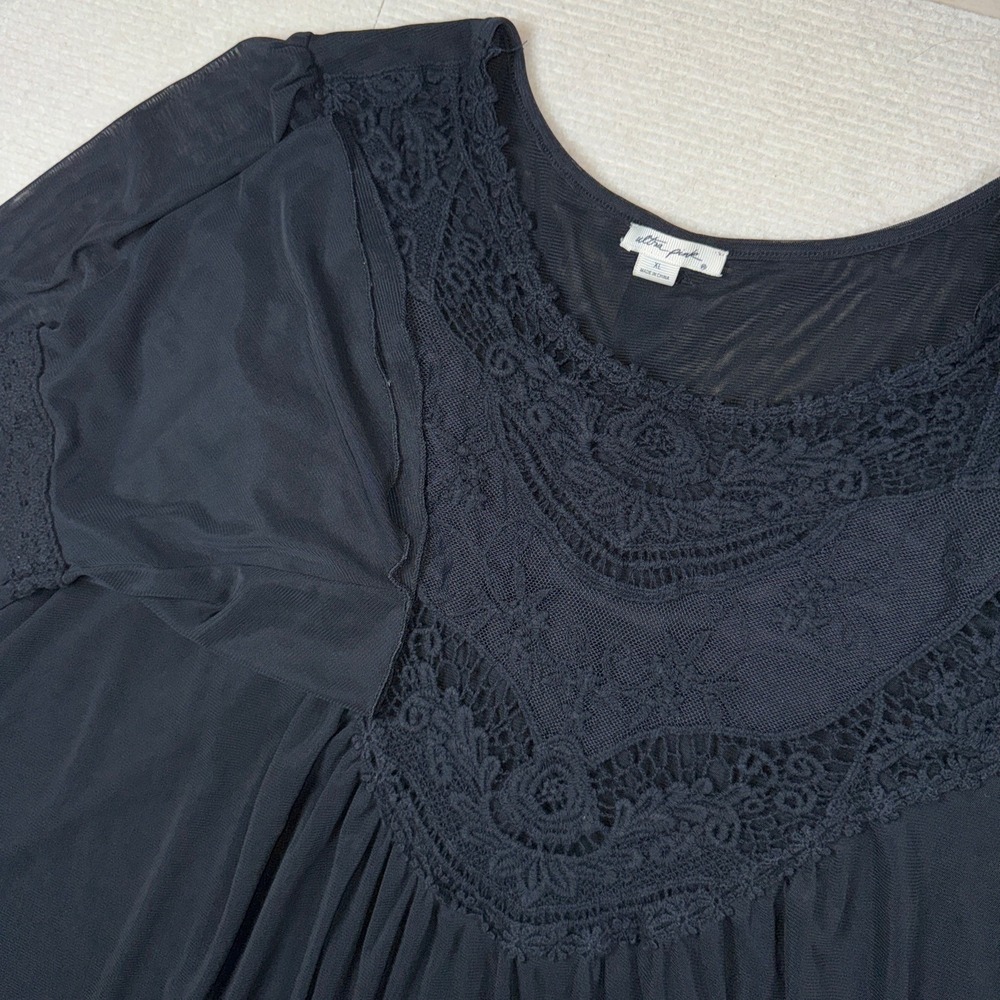 Ultra Pink Black Crochet‎ Lace Top XL Scalloped Hem Lined Whimsical Romantic